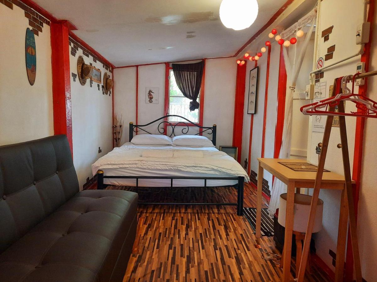 Thaimex Cafe & Homestay Backpackers- Adults Only Prachuap Khiri Khan Buitenkant foto