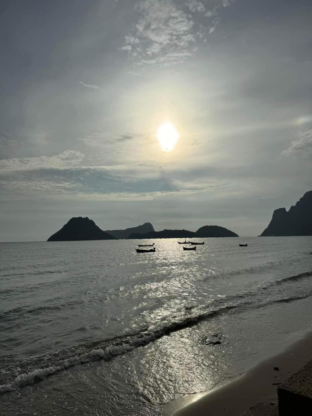 Thaimex Cafe & Homestay Backpackers- Adults Only Prachuap Khiri Khan Buitenkant foto